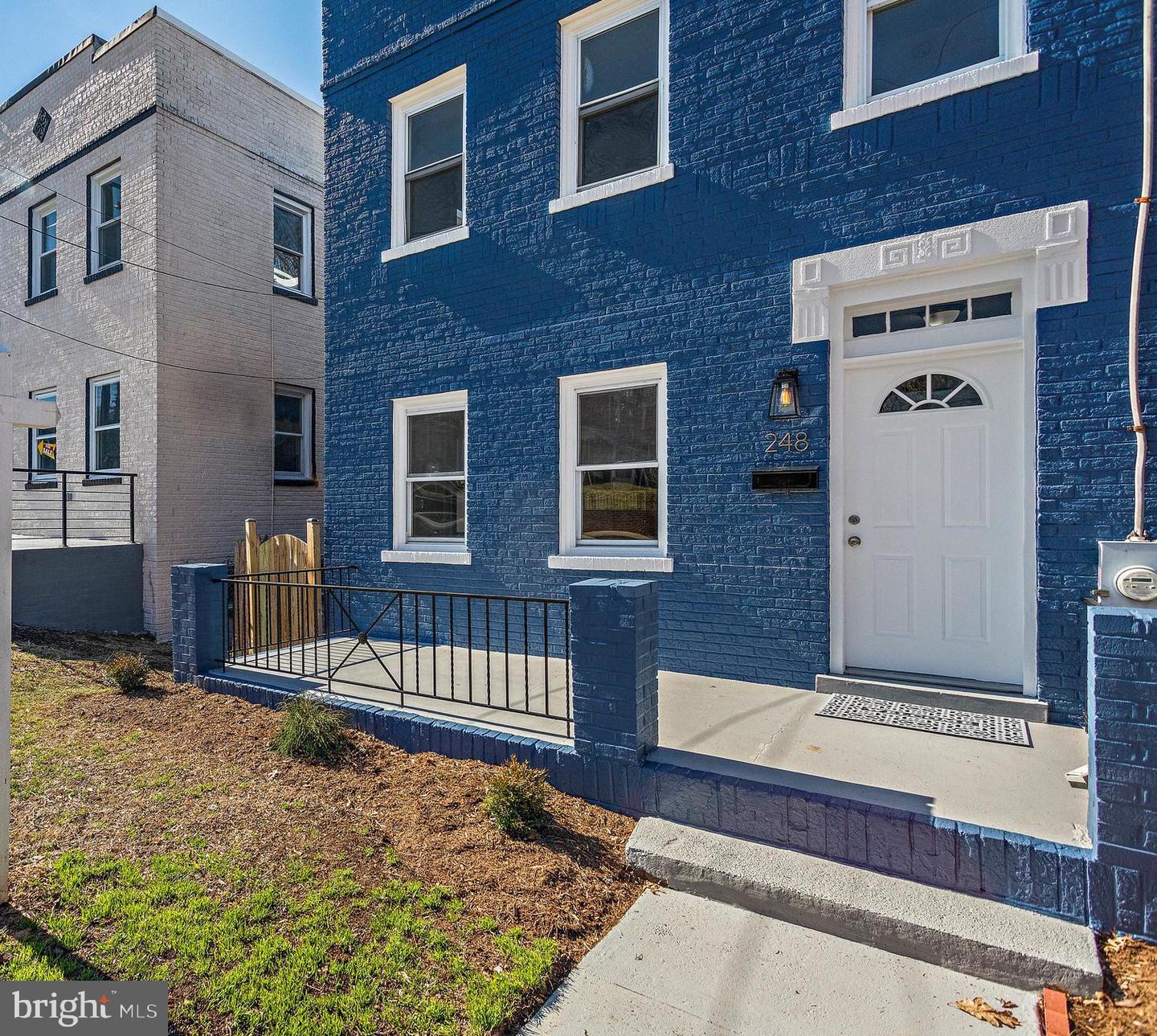 248 Division AVENUE NE