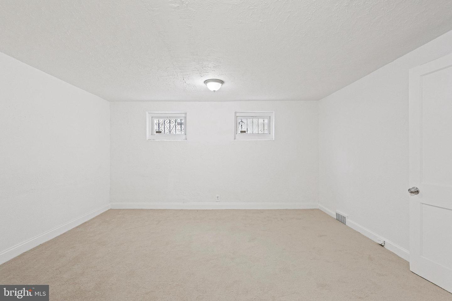 248 Division AVENUE NE