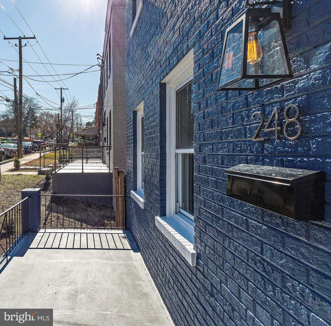 248 Division AVENUE NE