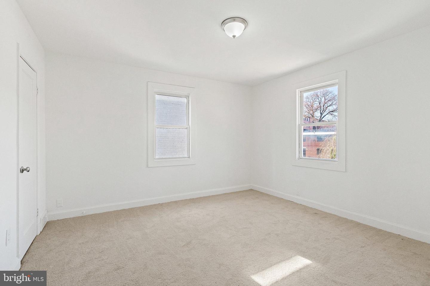 248 Division AVENUE NE