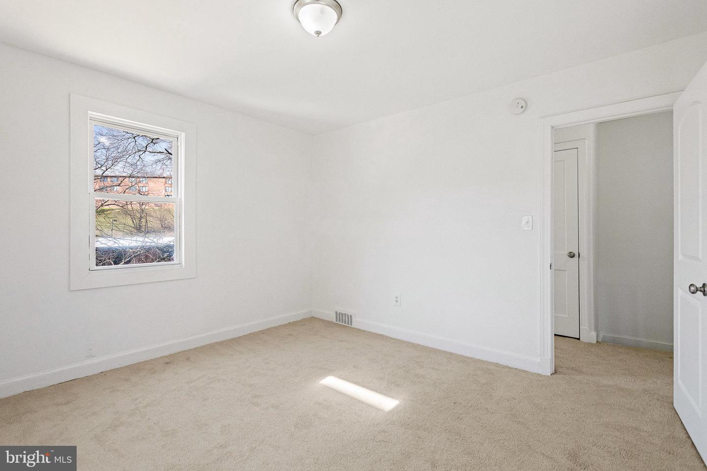 248 Division AVENUE NE