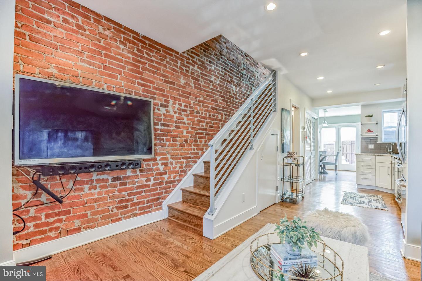 924 W STREET NW