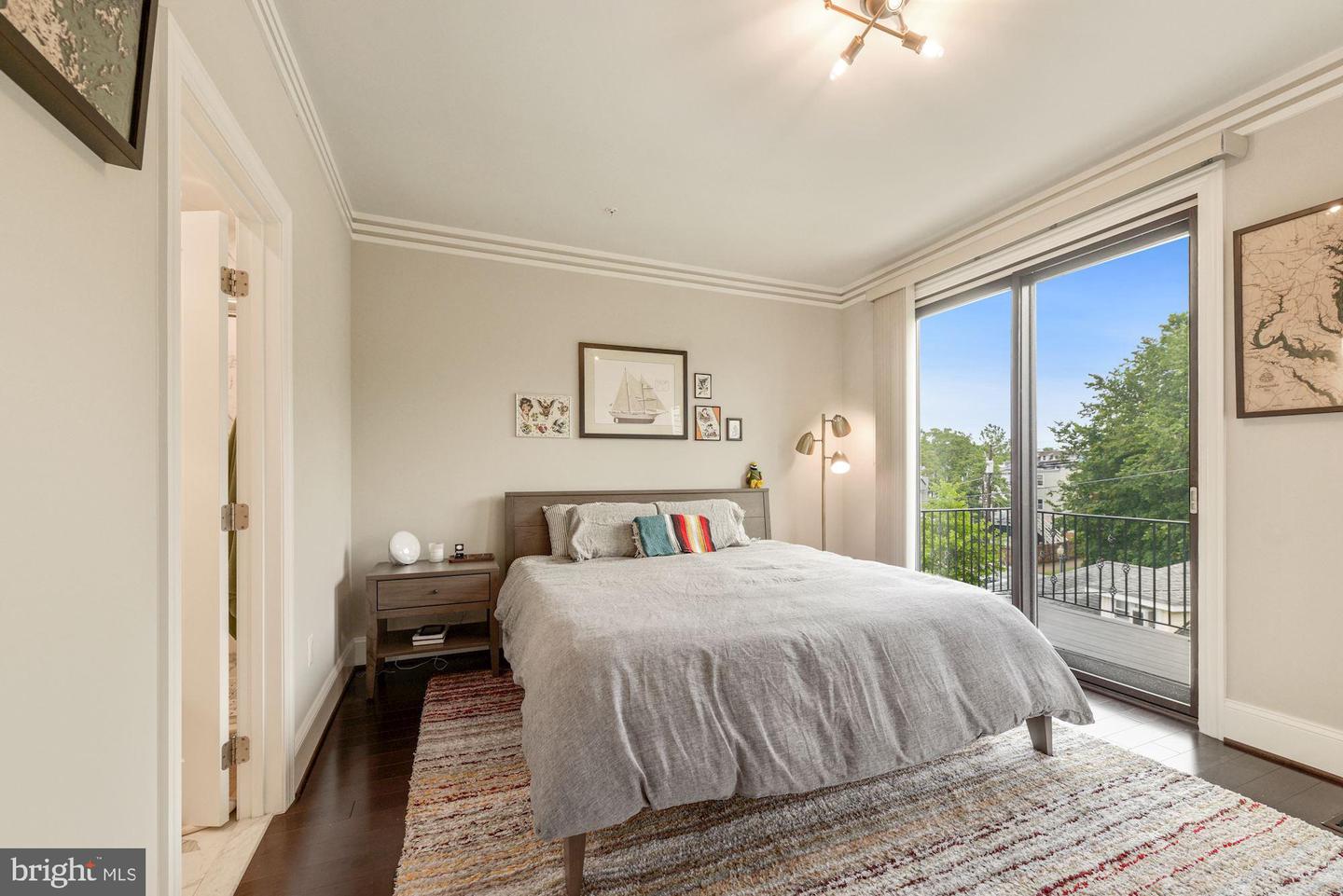 4527 Georgia AVENUE NW Unit: 2