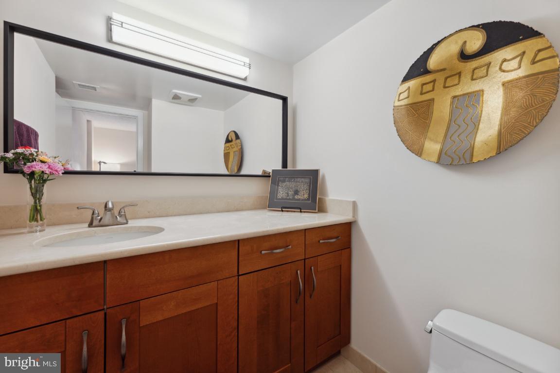 1099 22nd STREET NW Unit: 611