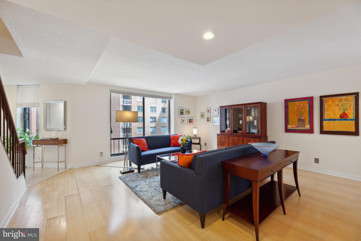 1099 22nd STREET NW Unit: 611