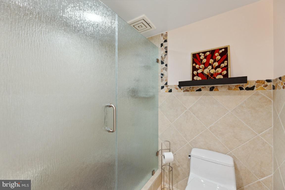 1099 22nd STREET NW Unit: 611