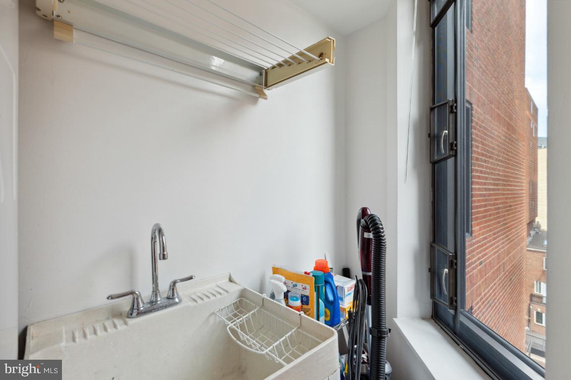 1099 22nd STREET NW Unit: 611