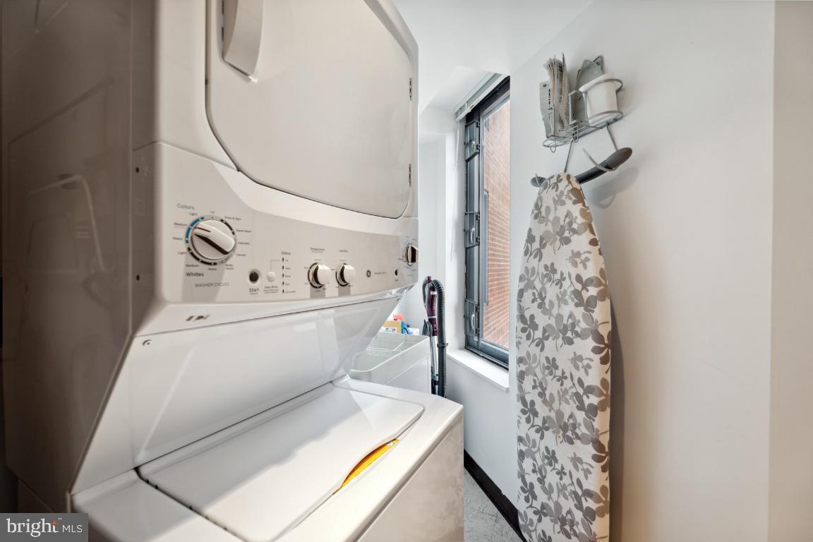 1099 22nd STREET NW Unit: 611