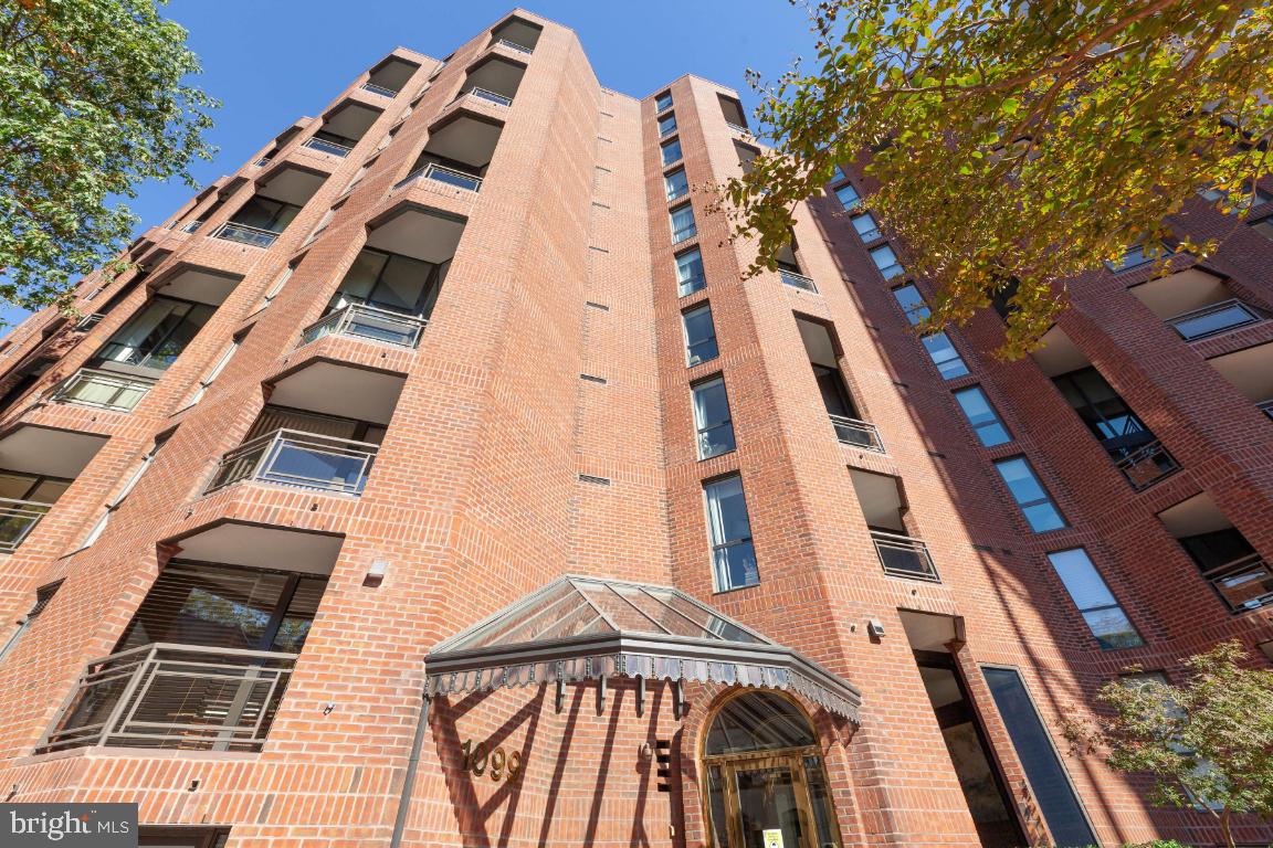 1099 22nd STREET NW Unit: 611