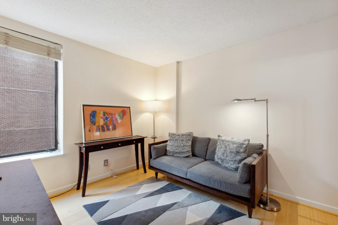 1099 22nd STREET NW Unit: 611