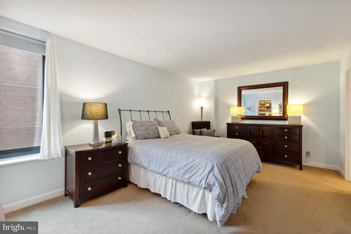 1099 22nd STREET NW Unit: 611