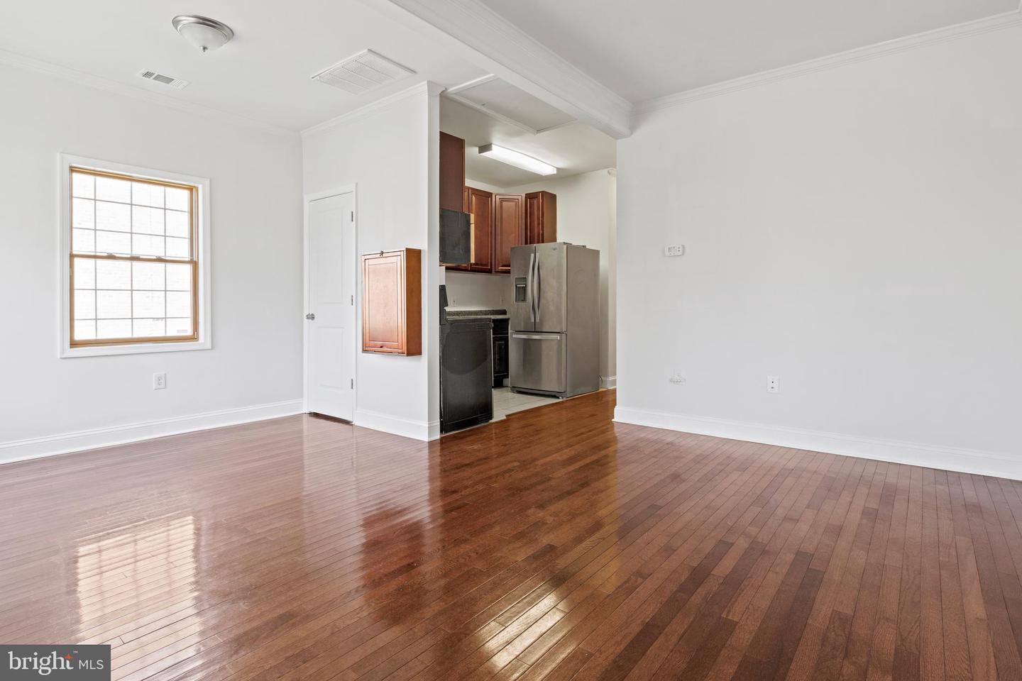 1045 47th STREET NE