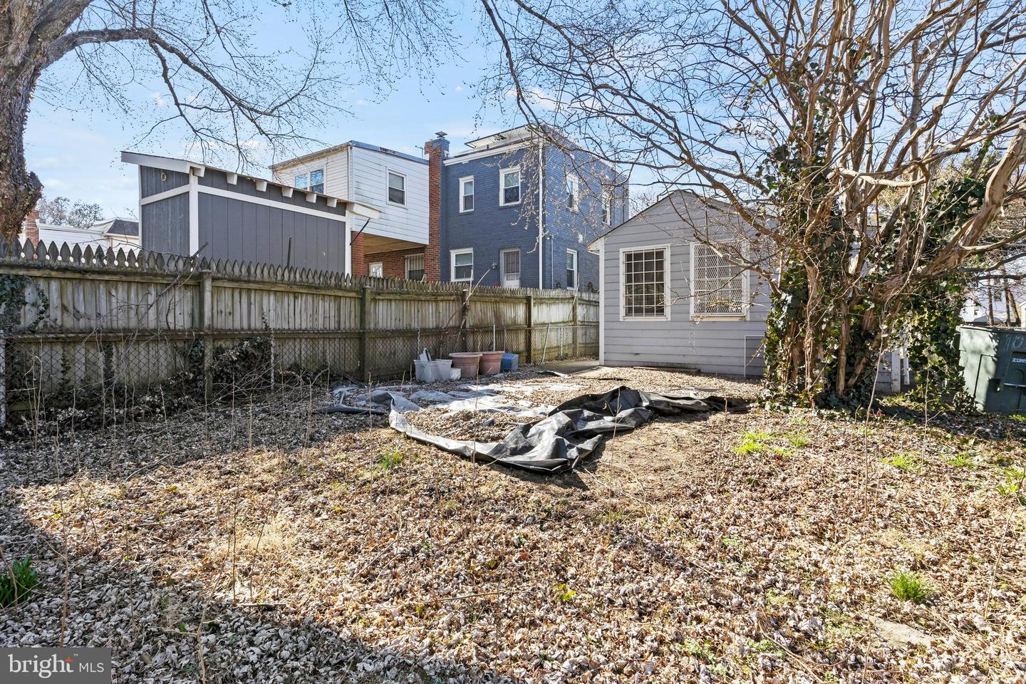 1045 47th STREET NE