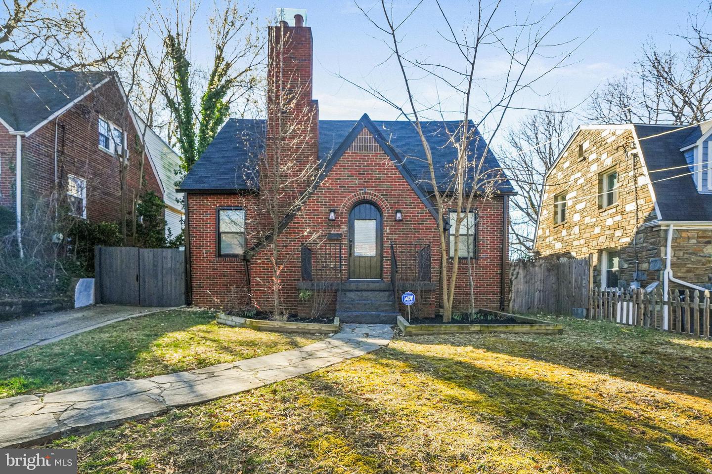 2119 Branch AVENUE SE