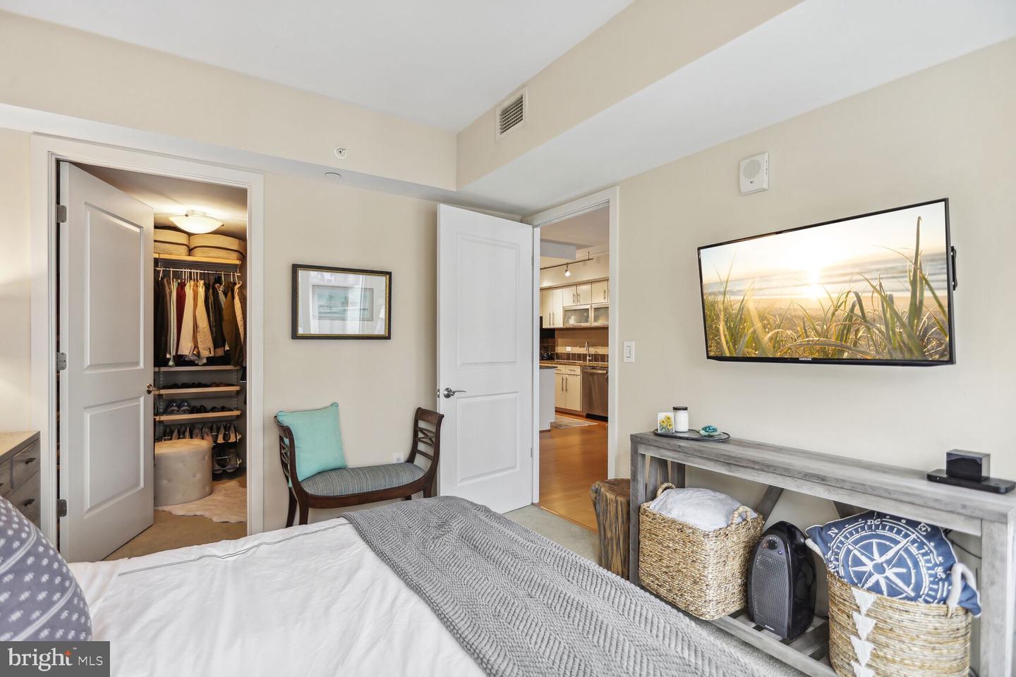 1025 1st STREET SE Unit: 1014