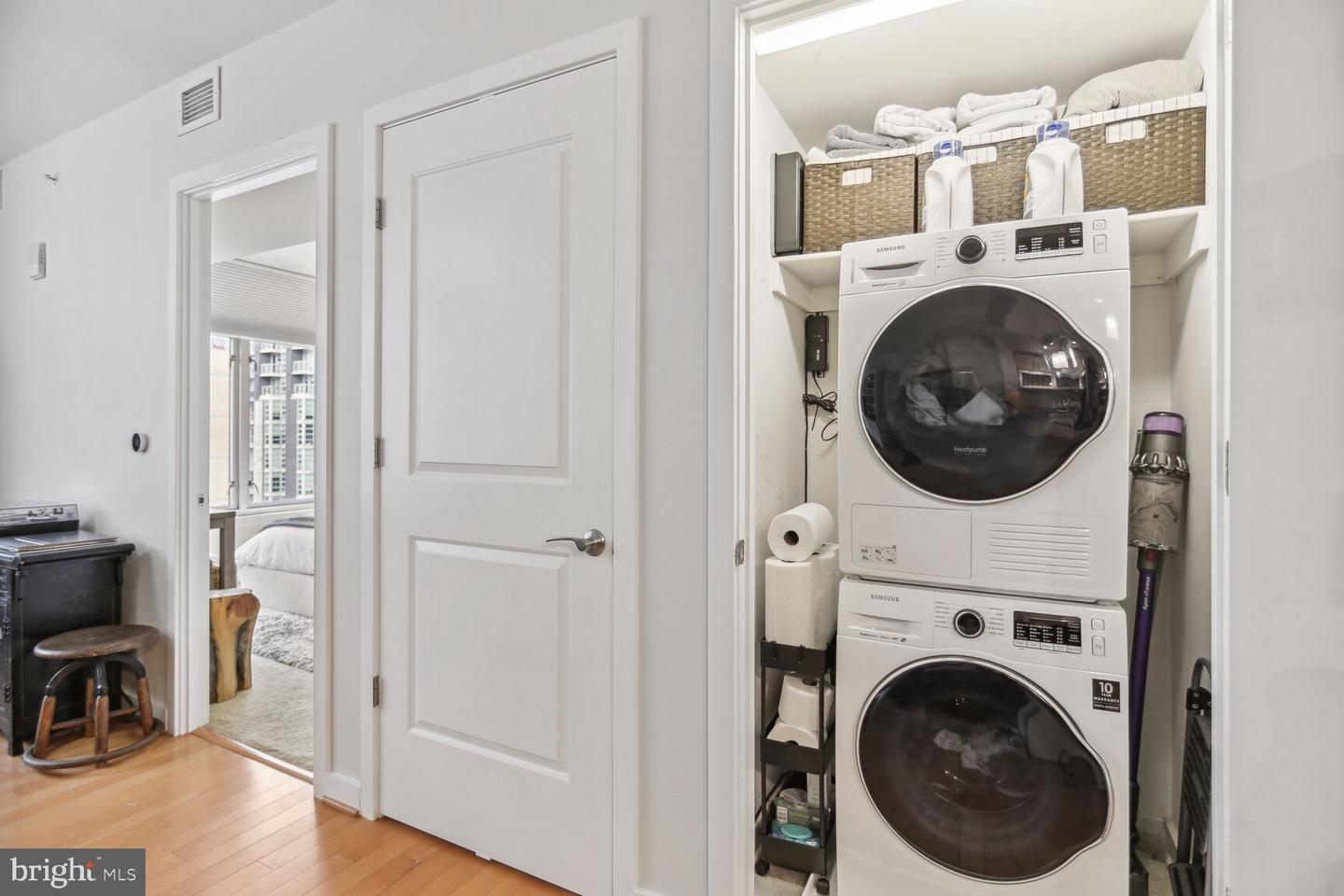 1025 1st STREET SE Unit: 1014