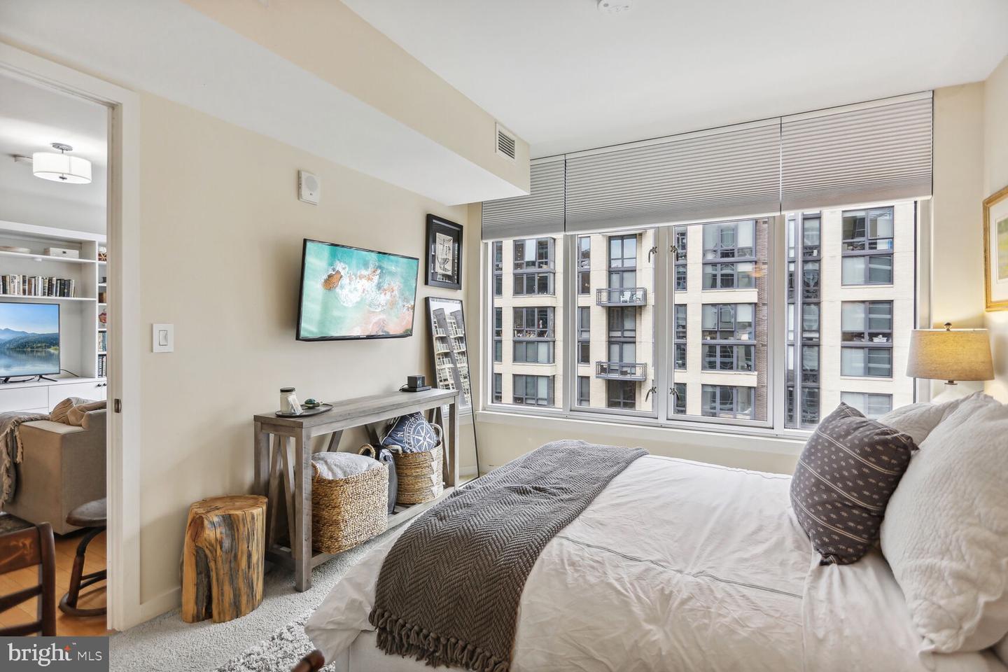 1025 1st STREET SE Unit: 1014
