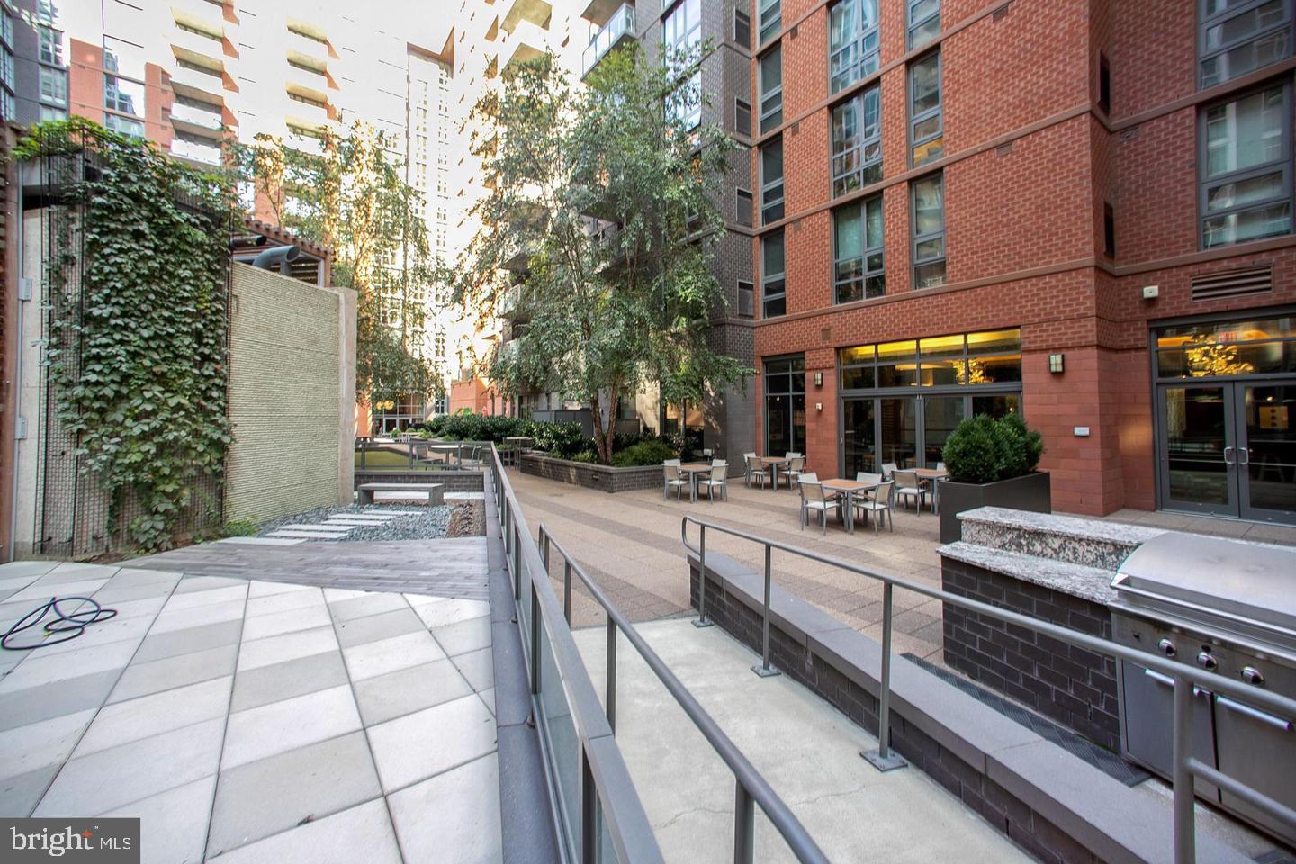 1025 1st STREET SE Unit: 1014