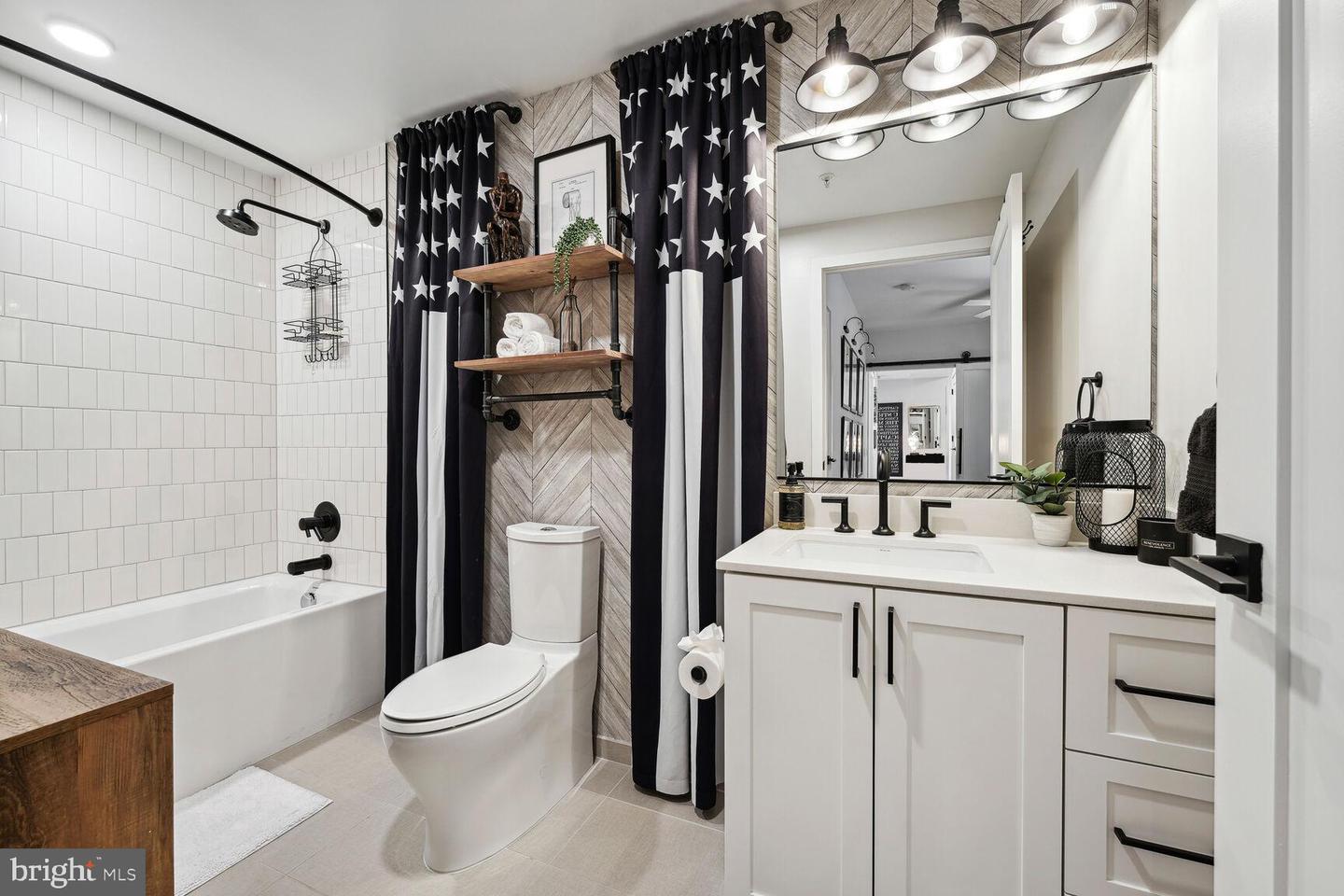 1211 Van STREET SE Unit: 701