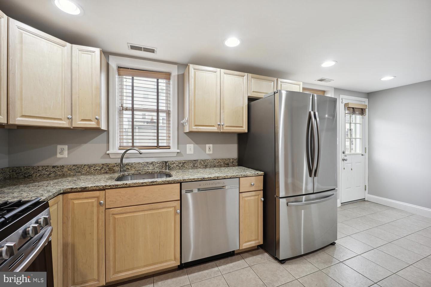 428 Emerson STREET NW