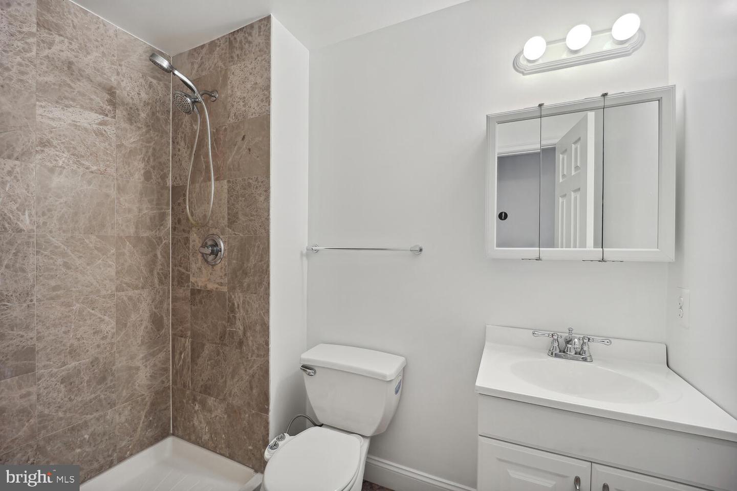 428 Emerson STREET NW