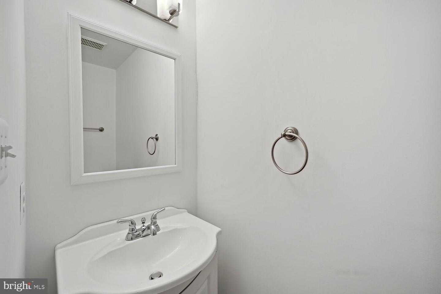 428 Emerson STREET NW