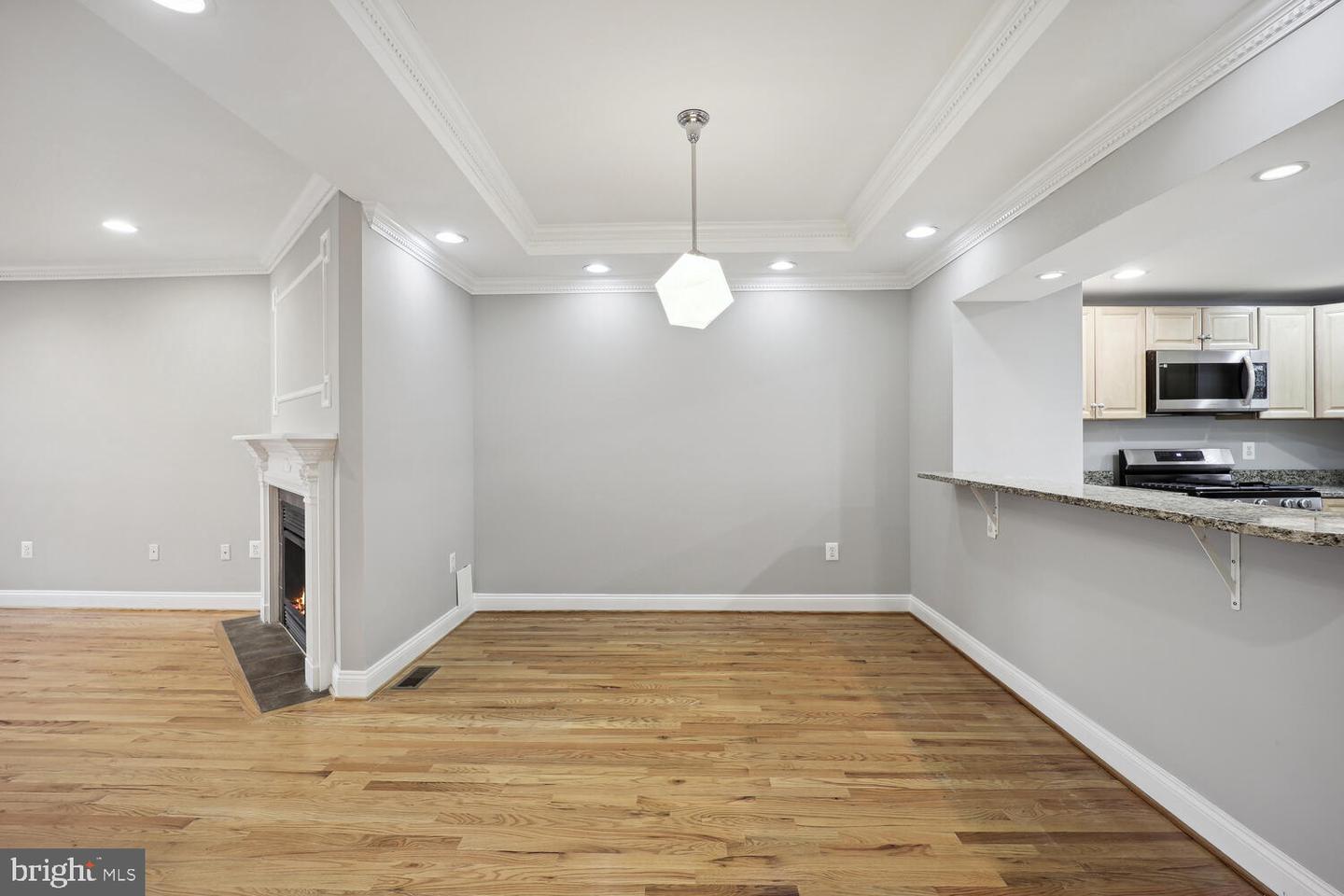 428 Emerson STREET NW