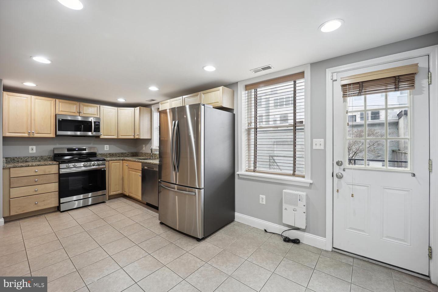 428 Emerson STREET NW