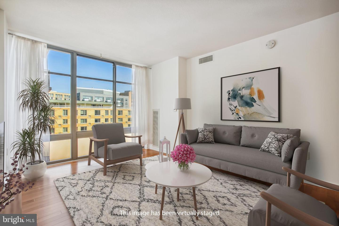 475 K St NW #802