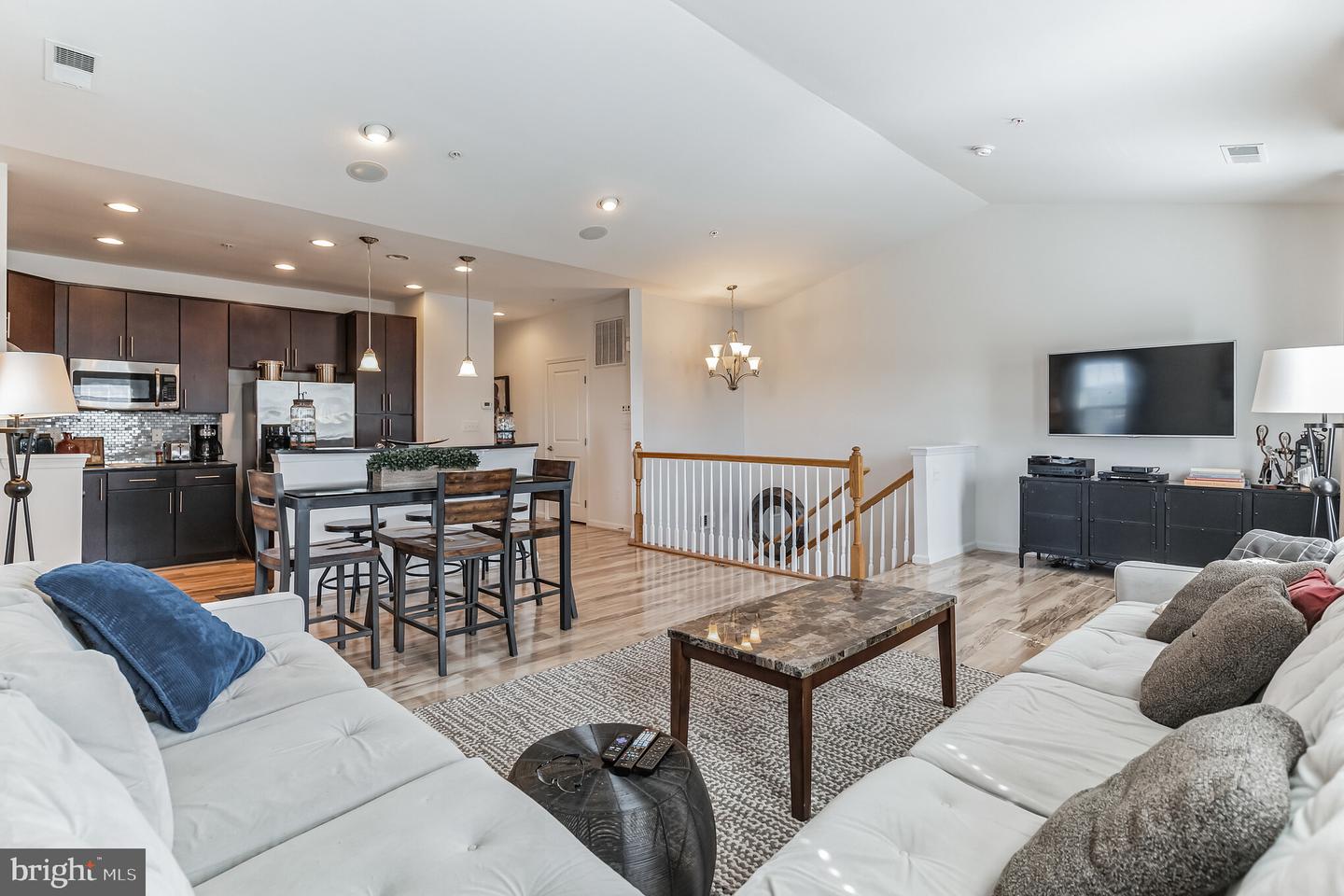 2500 Hurston LANE NE Unit: 2
