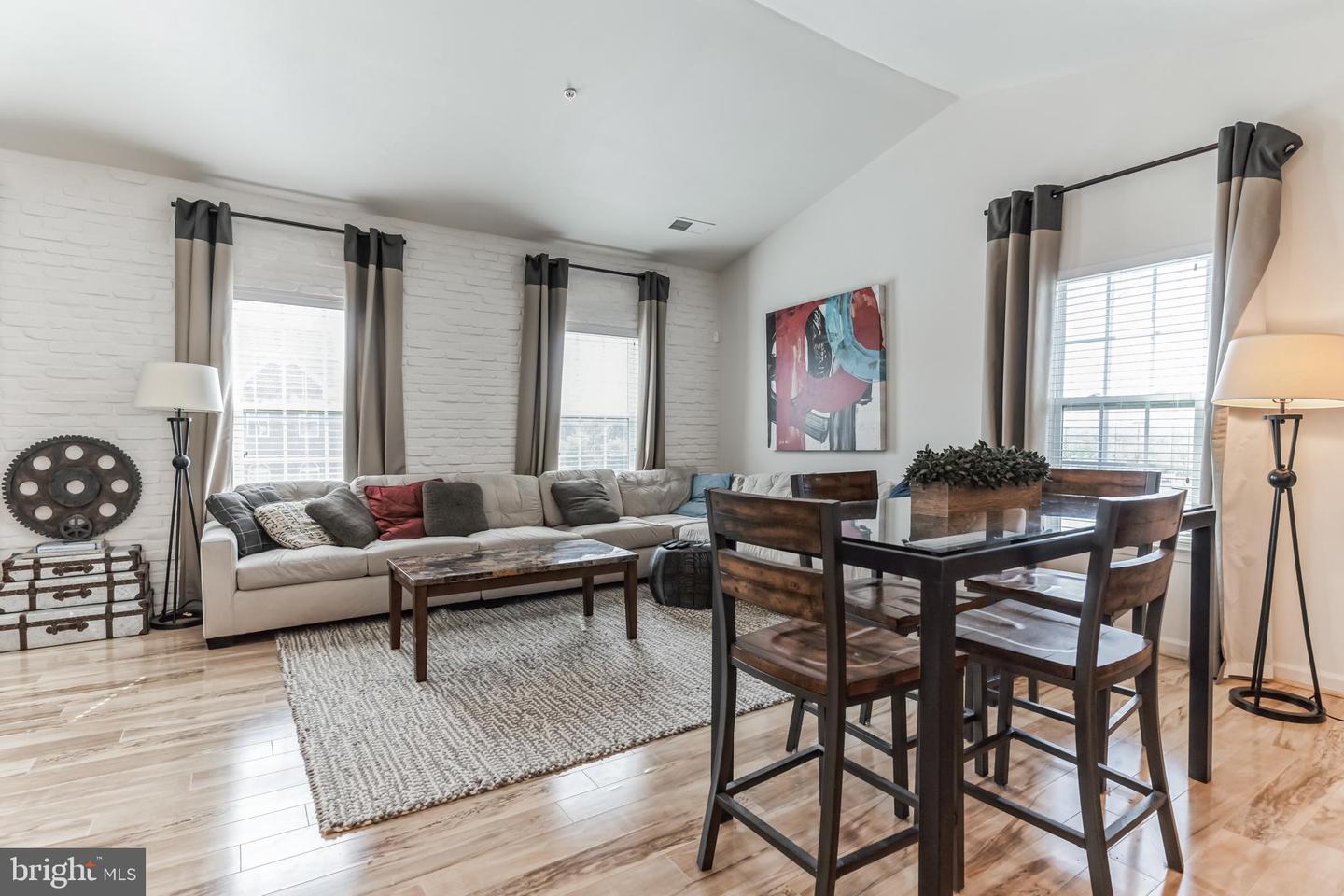 2500 Hurston LANE NE Unit: 2