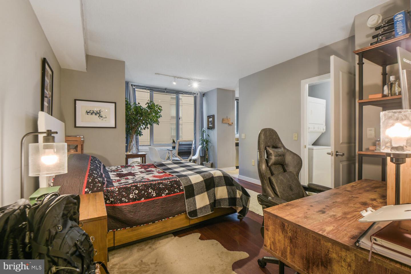 555 Massachusetts AVENUE NW Unit: 1014
