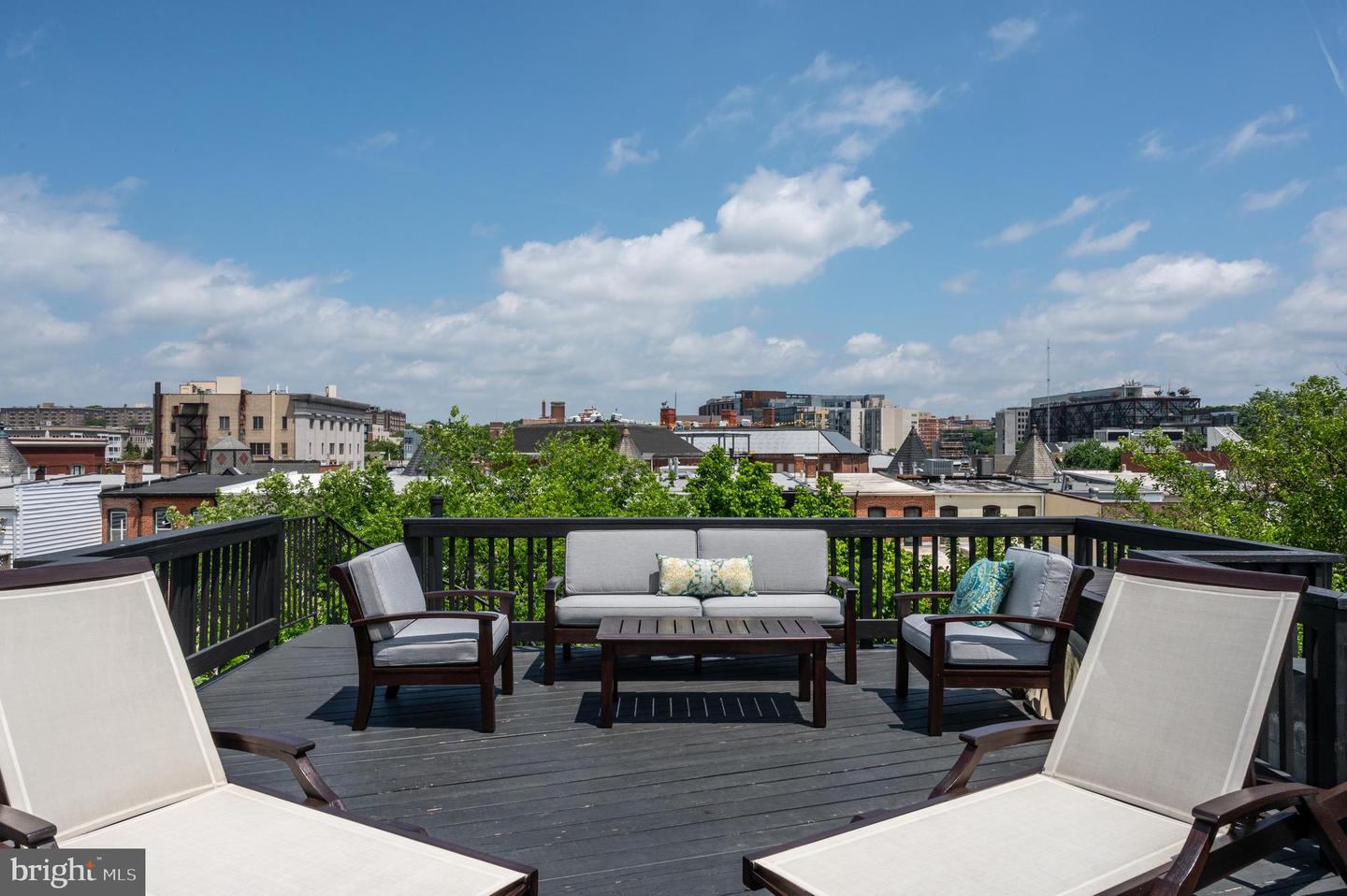 933 Westminster STREET NW
