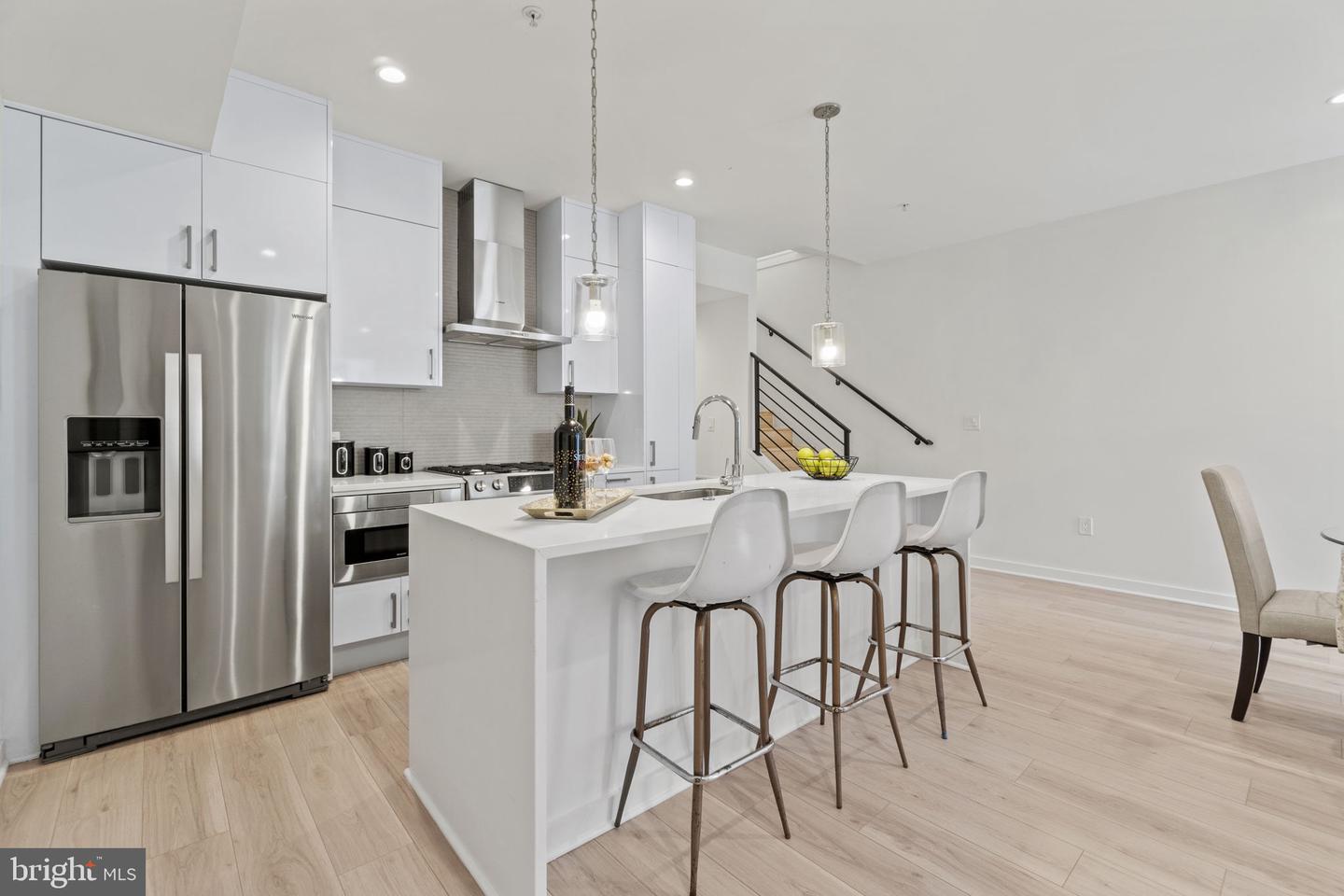 111 Varnum STREET NW Unit: 1
