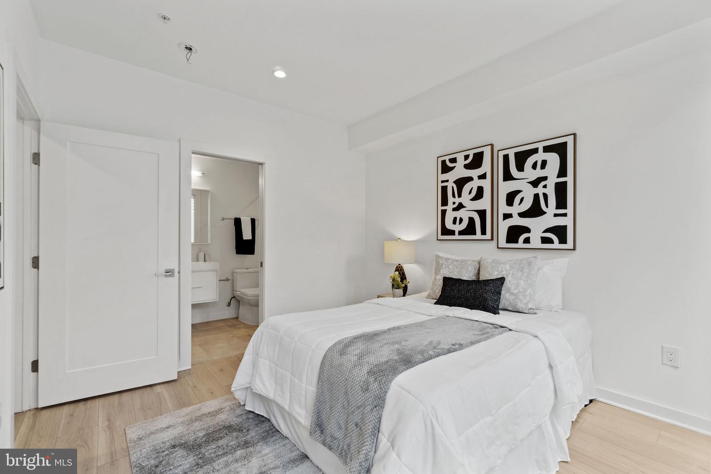 111 Varnum STREET NW Unit: 1