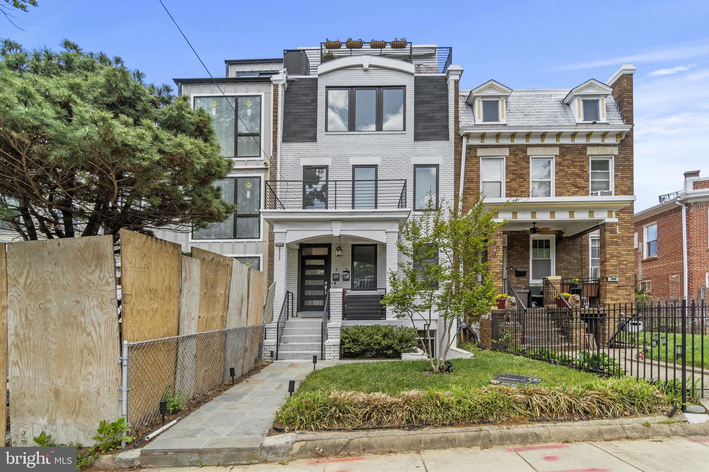 111 Varnum STREET NW Unit: 1