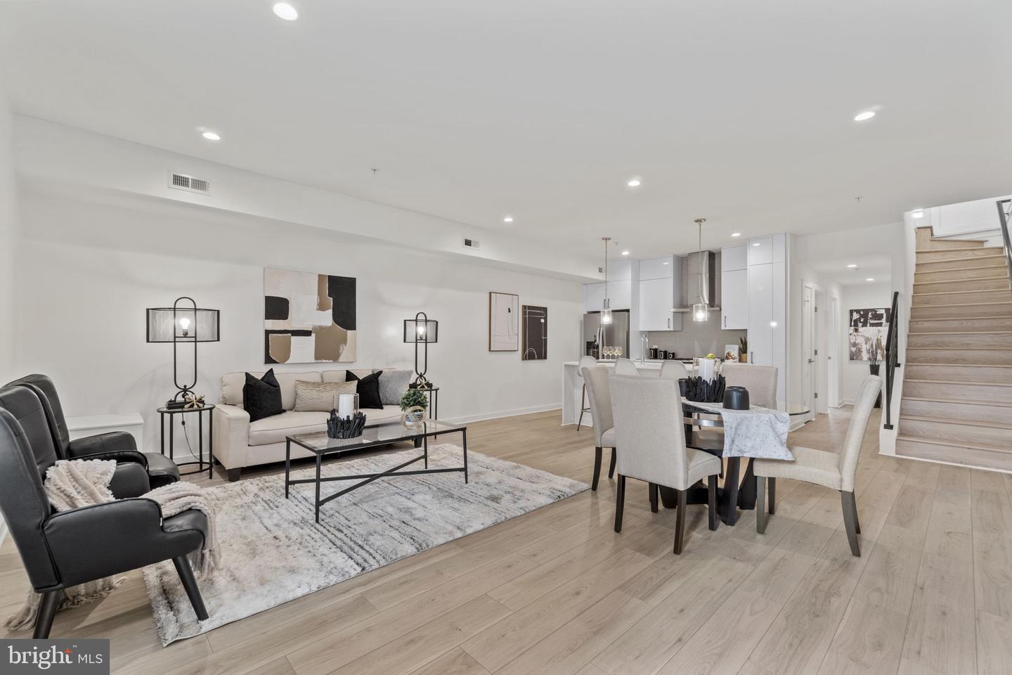 111 Varnum STREET NW Unit: 1