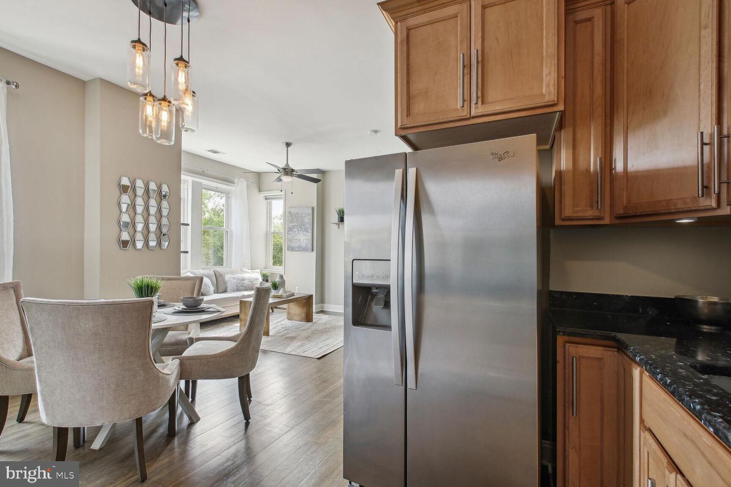 1124 E STREET NE Unit: B