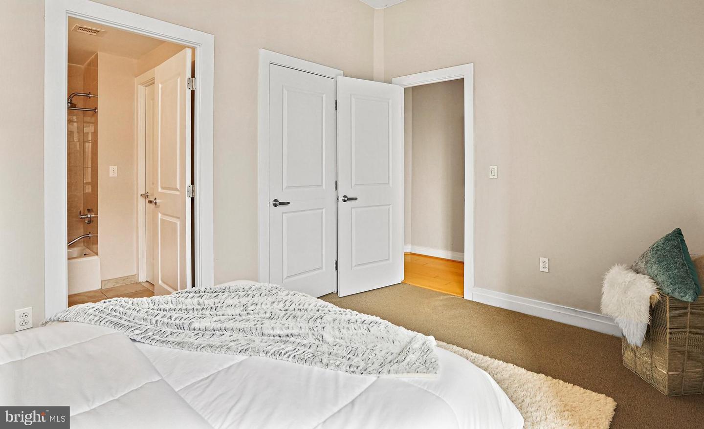 301 Massachusetts AVENUE NW Unit: 705