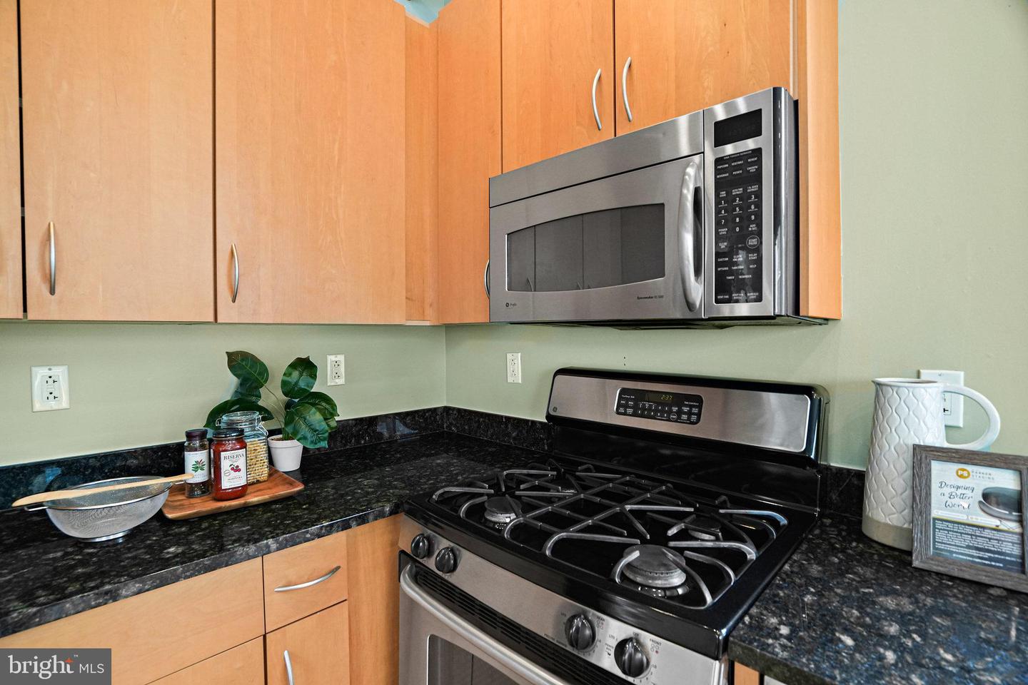 301 Massachusetts AVENUE NW Unit: 705