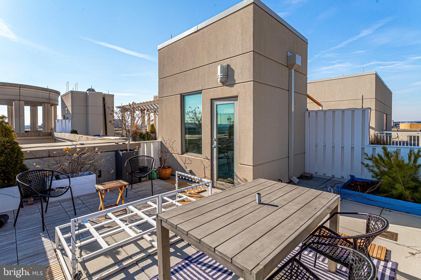 301 Massachusetts AVENUE NW Unit: 705