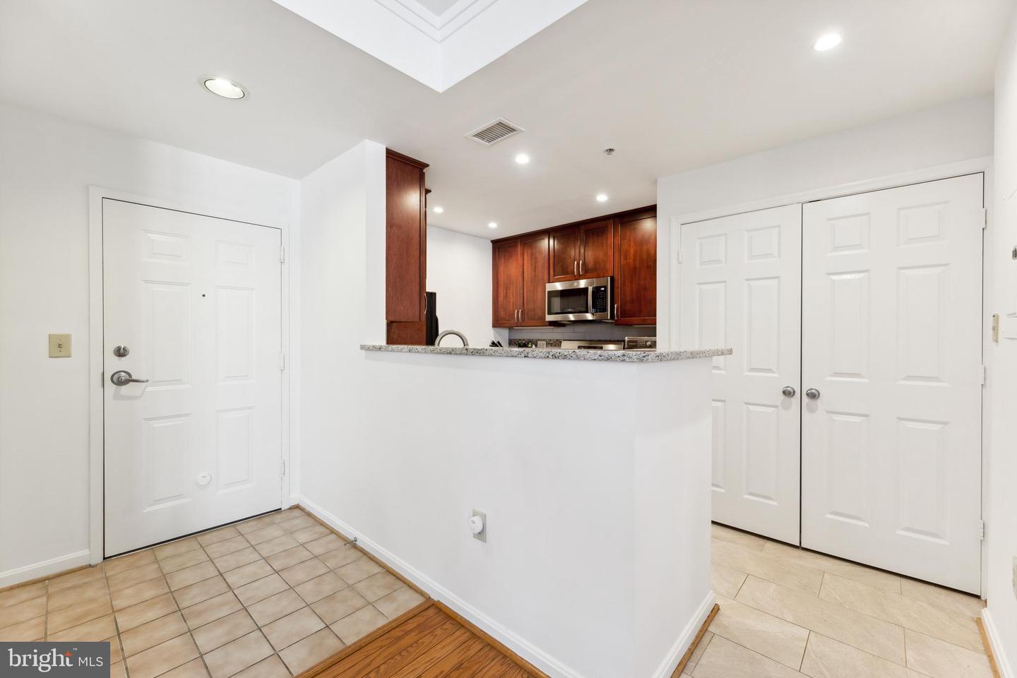 2004 11th STREET NW Unit: 428