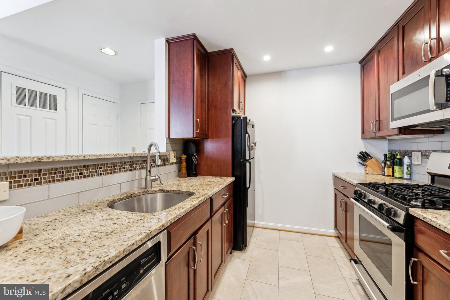 2004 11th STREET NW Unit: 428