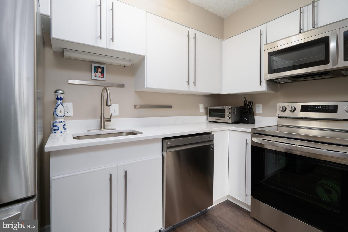 2111 Wisconsin AVENUE NW Unit: 512