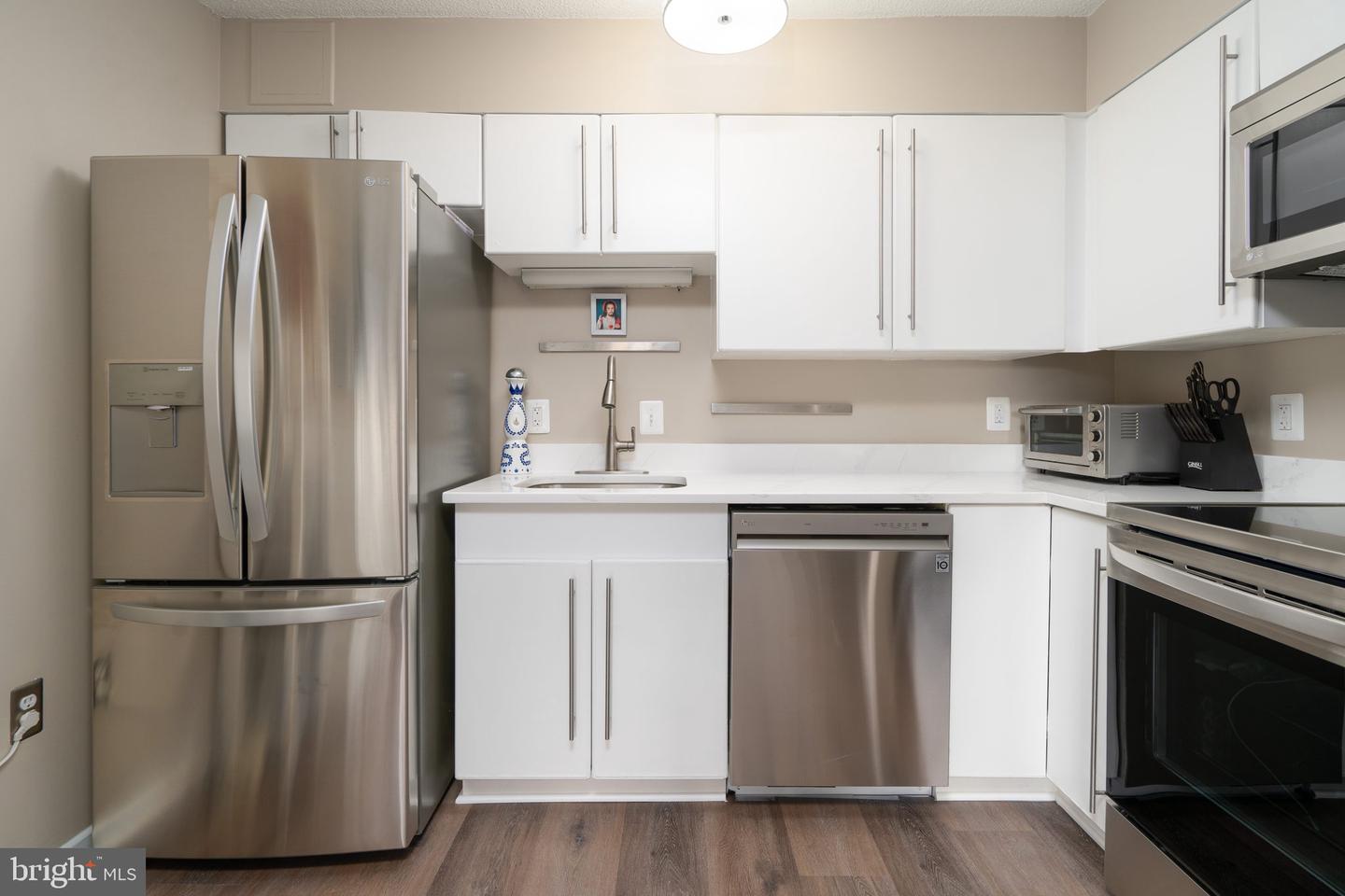 2111 Wisconsin AVENUE NW Unit: 512