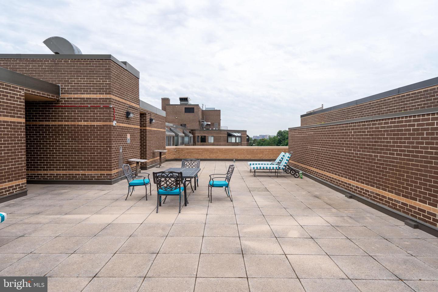 2111 Wisconsin AVENUE NW Unit: 512