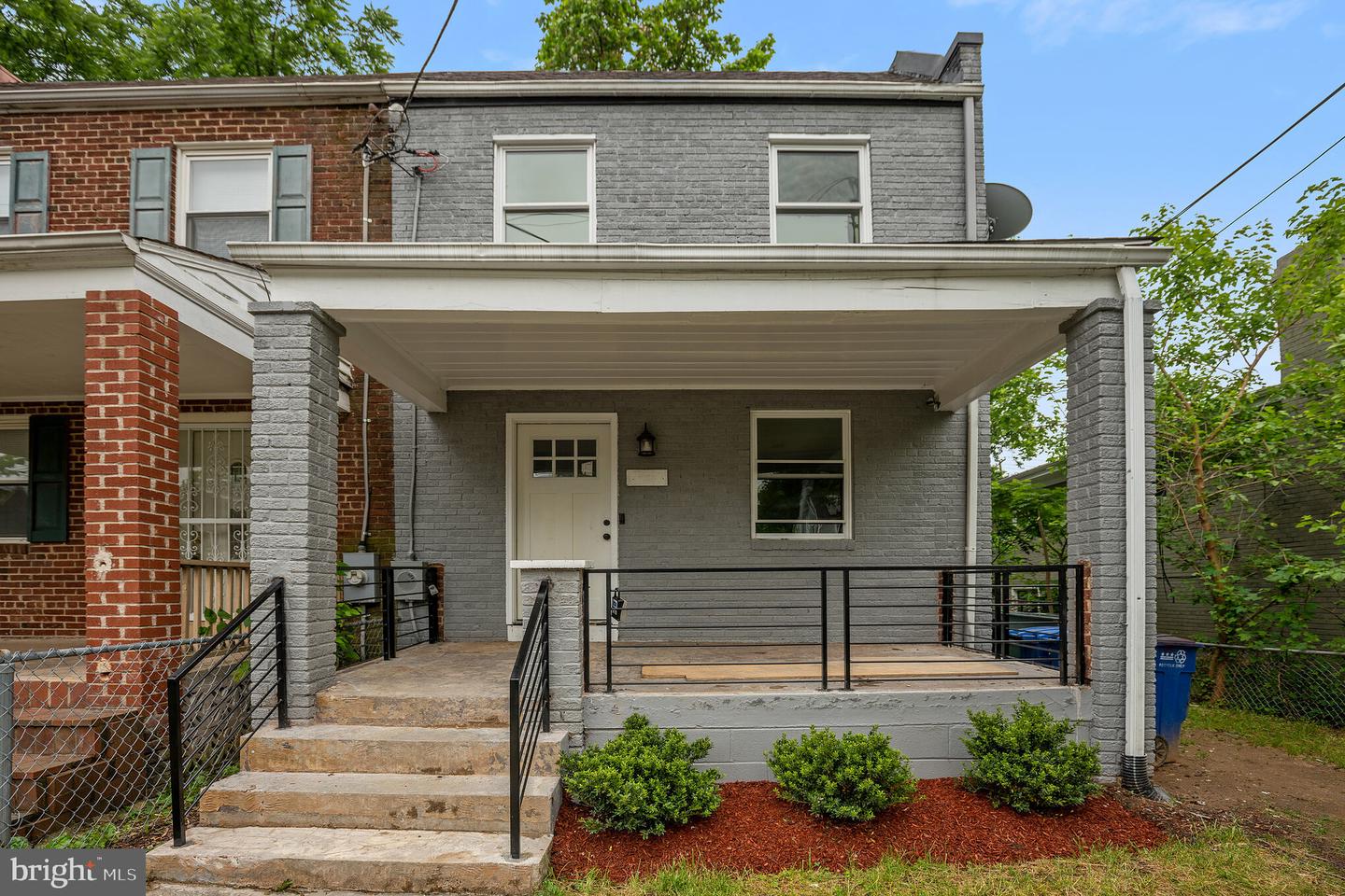4609 Clay STREET NE
