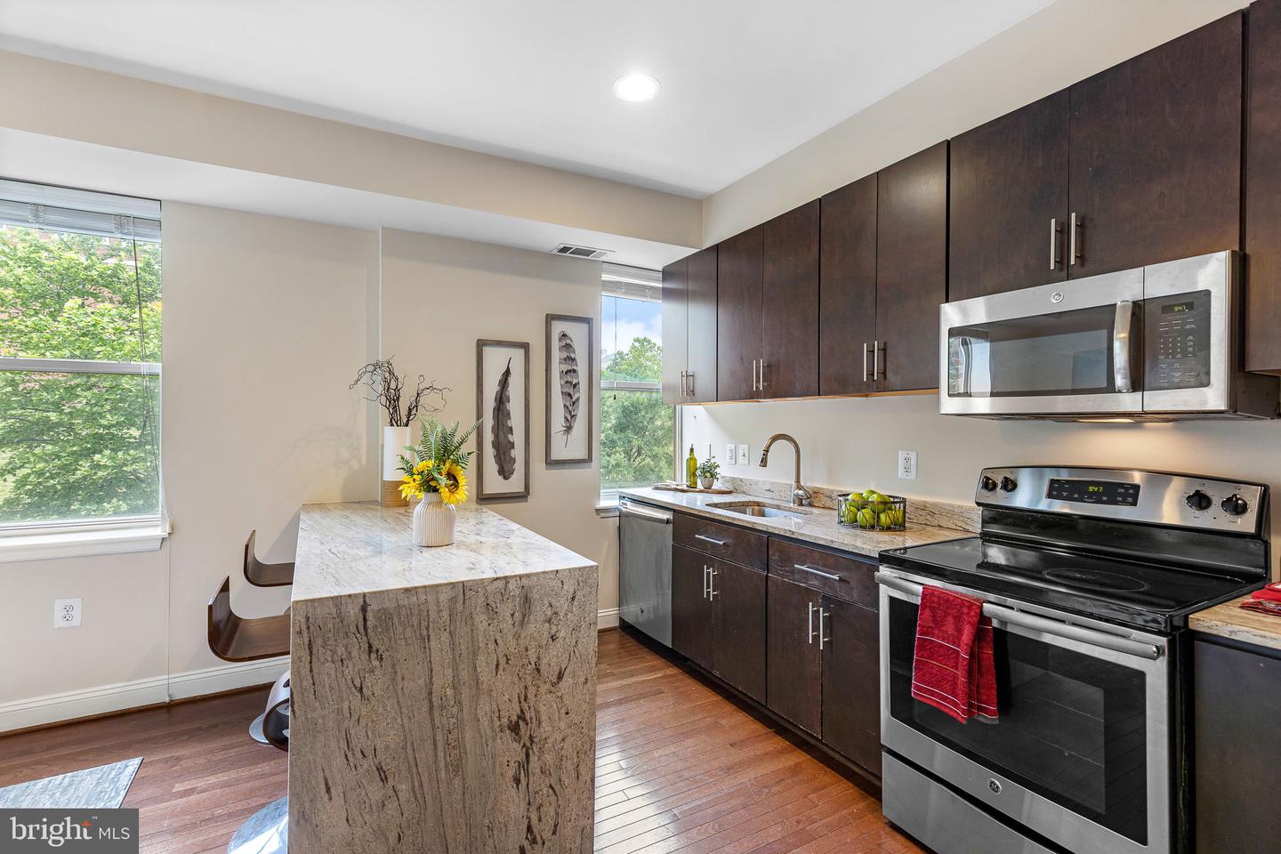 1831 2nd STREET NE Unit: 306