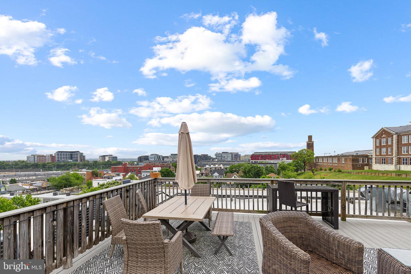 1831 2nd STREET NE Unit: 306