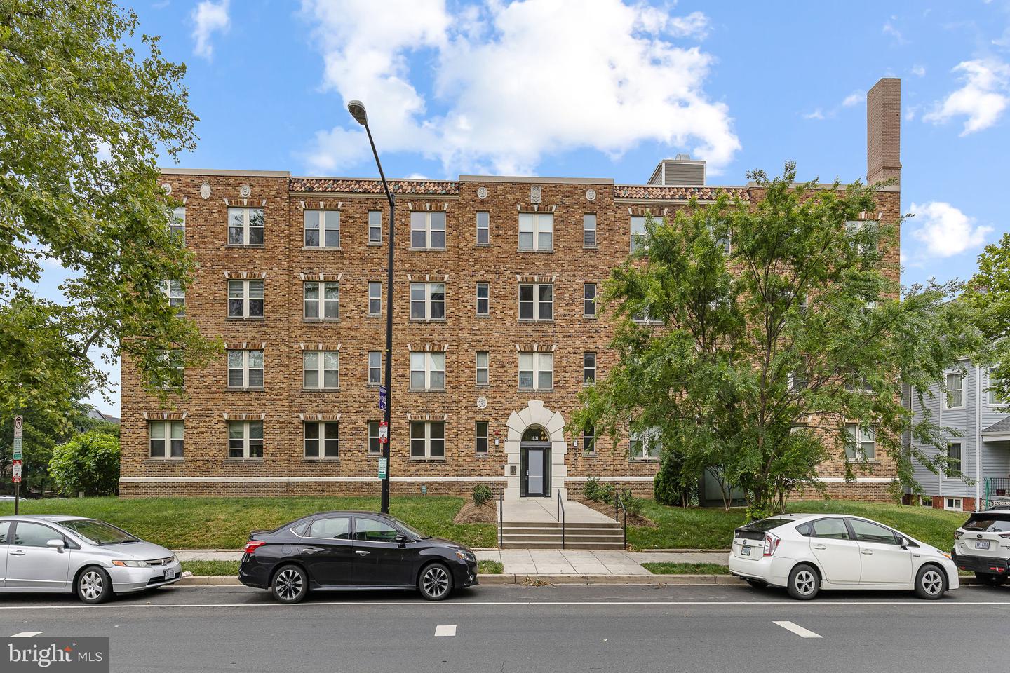 1831 2nd STREET NE Unit: 306